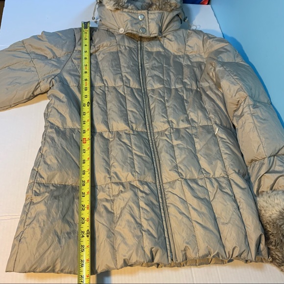Platinum women’s light weight coat, size medium, Beige color - Picture 10 of 13